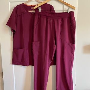 DICKIES 
EDS Essential, Stretch 
Color: Wine